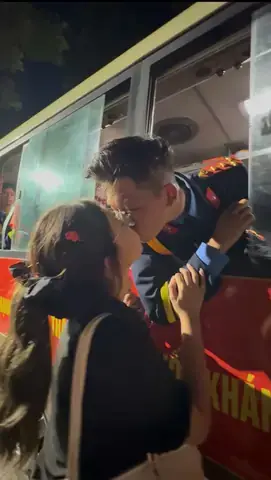 Nguyễn Diễm Quỳnh Sinh Năm 2003: Tiểu Sử, Sự Nghiệp Và Hành Trình Tỏa Sáng