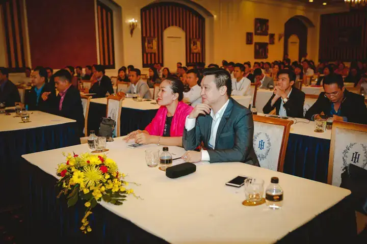 Diệp Khắc Cường Là Ai: Giải Mã Nhân Vật "bóng Ma" Kiến Tạo Làng Giải Trí Hoa Ngữ