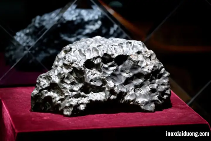 Anh Hùng Đồng Đen: Cuộc Đời Và Sự Nghiệp Của Người Anh Hùng Lực Lượng Vũ Trang