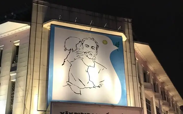 Bé Gái Nguyễn Thị Tín: Danh Tính Và Câu Chuyện Đằng Sau Bức Ảnh Bác Hồ Bế Em Bé Lịch Sử