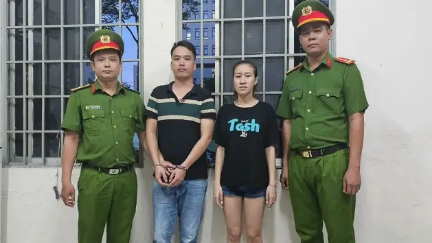 Hoa Hậu Bán Diêm 200 Triệu Là Ai? Câu Chuyện Đằng Sau Sự Thật Gây Chấn Động Mạng Xã Hội Hoa Hậu Bán Diêm 200 Triệu Là Ai? Câu Chuyện Đằng Sau Sự Thật Gây Chấn Động Mạng Xã Hội