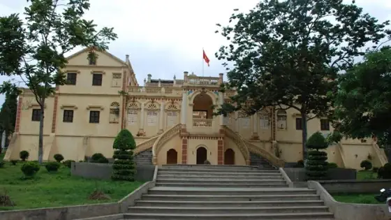 Hoàng A Tưởng Là Ai: Giải Mã Hành Trình Xây Dựng Thương Hiệu Cá Nhân Đa Lĩnh Vực