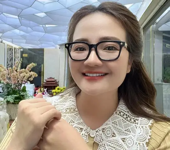 Hoàng Hường Là Ai? Sự Thật Về “thánh Scandal” Của Giới Kinh Doanh Online Hoàng Hường Là Ai? Sự Thật Về “thánh Scandal” Của Giới Kinh Doanh Online
