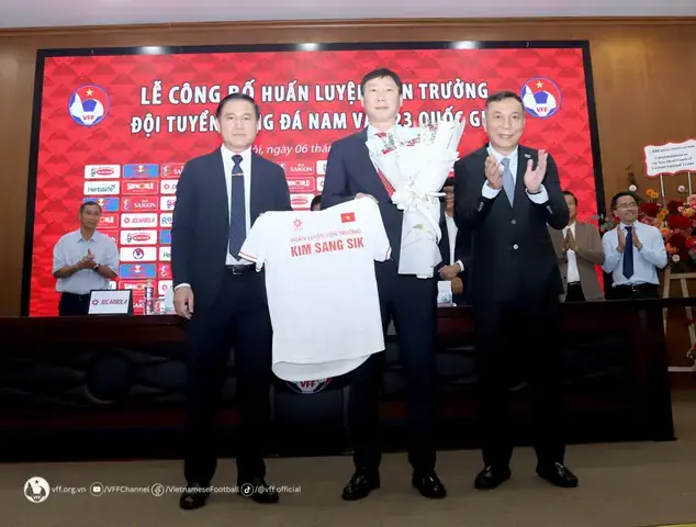 Hlv U23 Việt Nam Là Ai? Tiểu Sử Và Hành Trình Sự Nghiệp Của Tân Thuyền Trưởng