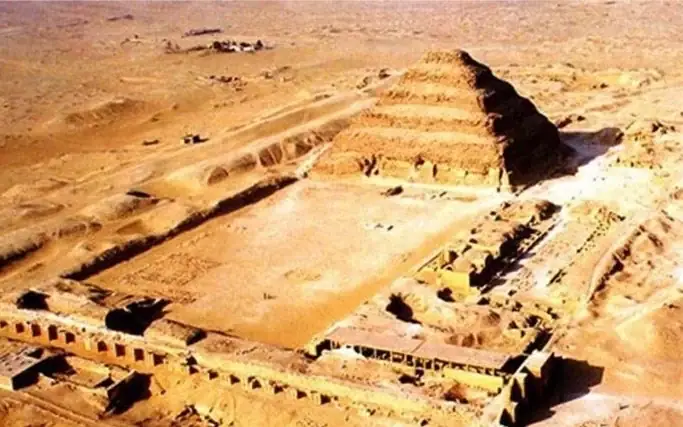 Imhotep Là Ai? Tiểu Sử, Sự Nghiệp Và Di Sản Của Thiên Tài Ai Cập Cổ Đại