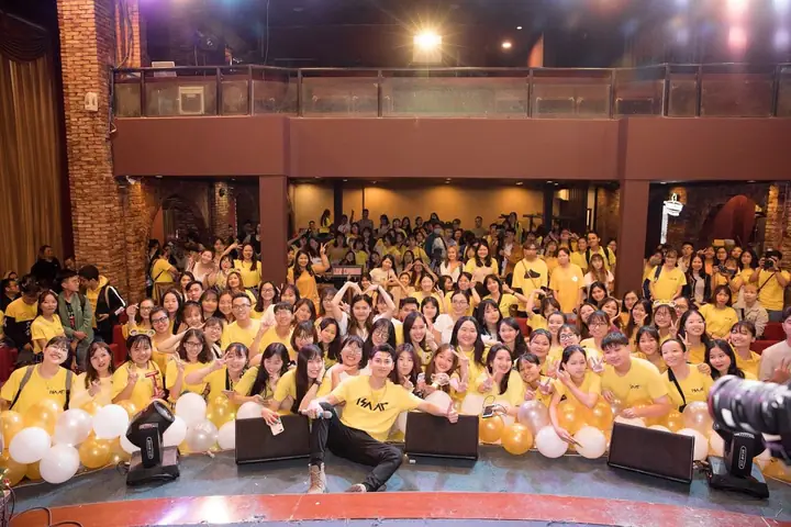 Isaac Là Ai? Tiểu Sử, Sự Nghiệp Phong Cách Thời Trang Đậm Chất "soái Ca" Isaac Là Ai? Tiểu Sử, Sự Nghiệp Phong Cách Thời Trang Đậm Chất "soái Ca"