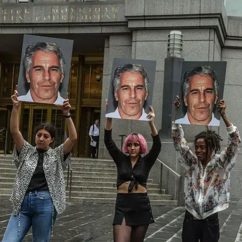 Jeffrey Epstein Là Ai? Sự Thật Đằng Sau Vụ Bê Bối Chấn Động Giới Tinh Hoa