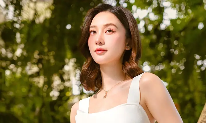 Jun Vũ Là Ai? Tiểu Sử, Sự Nghiệp Và Hành Trình Lột Xác Của Nữ Diễn Viên Đa Tài Jun Vũ Là Ai? Tiểu Sử, Sự Nghiệp Và Hành Trình Lột Xác Của Nữ Diễn Viên Đa Tài