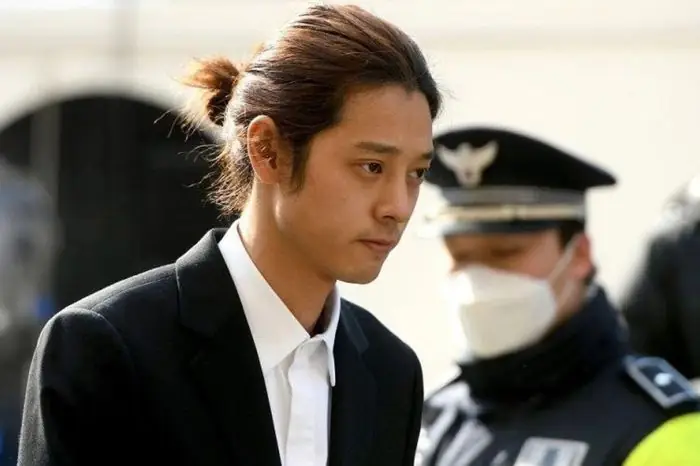 Jung Joon Young Là Ai: Sự Nghiệp Âm Nhạc Và Hành Trình Sụp Đổ Của Rocker Tài Năng