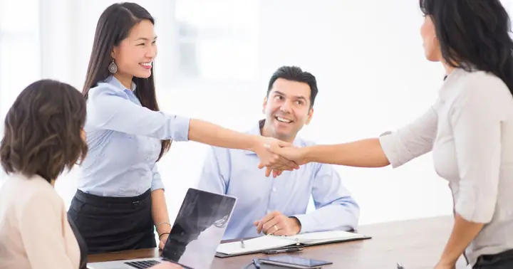 Vai Trò Và Đối Tượng Khách Hàng Mục Tiêu Của Cep: Ai Được Hưởng Lợi Và Tại Sao?