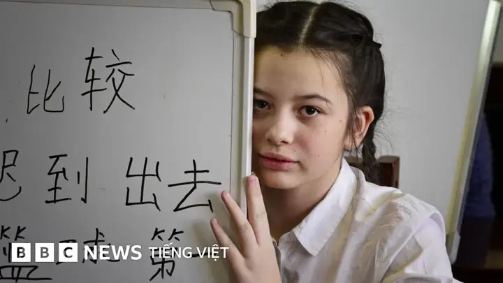 Khổng Tuyên Là Ai? Hành Trình Sự Nghiệp Và Dấu Ấn Nghệ Thuật Cá Nhân