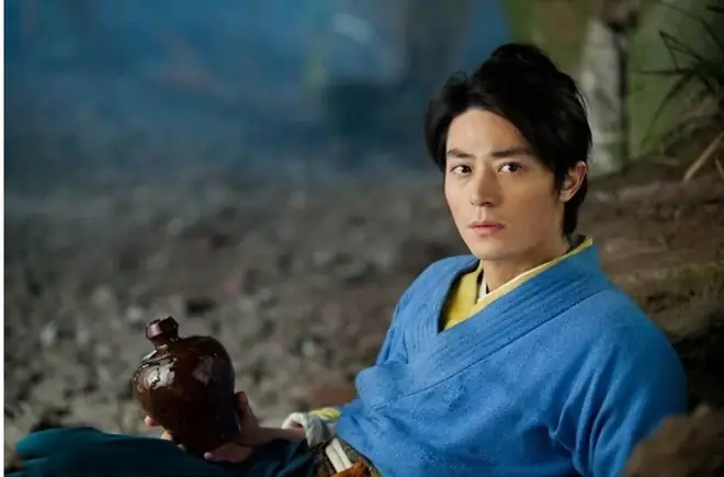 Kim Dung: Tiểu Sử, Sự Nghiệp Và Triết Lý Sâu Sắc Trong Thế Giới Kiếm Hiệp