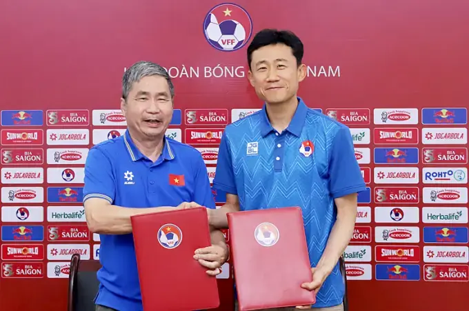 Kim Sang Kyo Là Ai? Tiểu Sử, Sự Nghiệp Và Đời Tư Của Diễn Viên Hàn Quốc