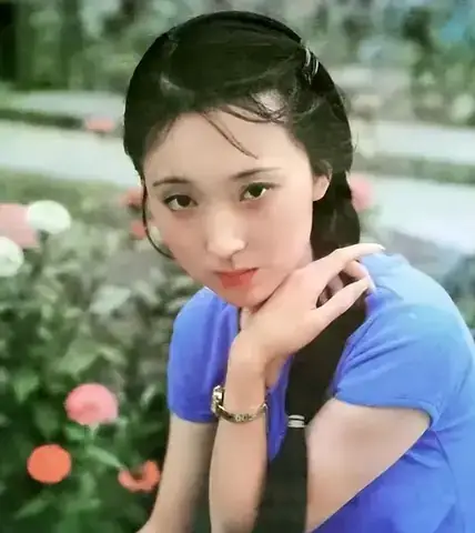 Lâm Đại Ngọc Là Ai: Phân Tích Sâu Về Biểu Tượng Bi Thương Trong Văn Học Trung Hoa Lâm Đại Ngọc Là Ai: Phân Tích Sâu Về Biểu Tượng Bi Thương Trong Văn Học Trung Hoa