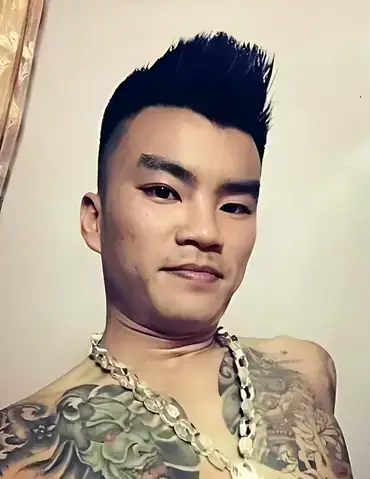 Long 9 Ngón Là Ai: Hành Trình Từ “giang Hồ Mạng” Đến “ông Trùm Kéo View” Long 9 Ngón Là Ai: Hành Trình Từ “giang Hồ Mạng” Đến “ông Trùm Kéo View”