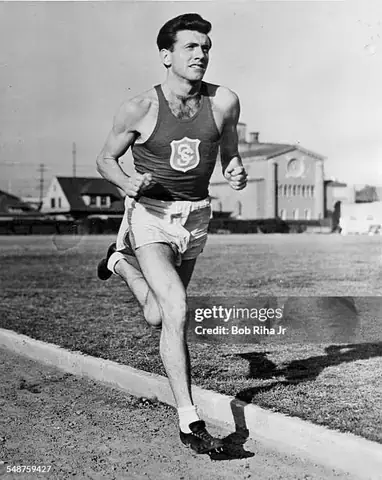 Louis Zamperini Là Ai: Hành Trình Từ Vận Động Viên Đến Huyền Thoại Sinh Tồn