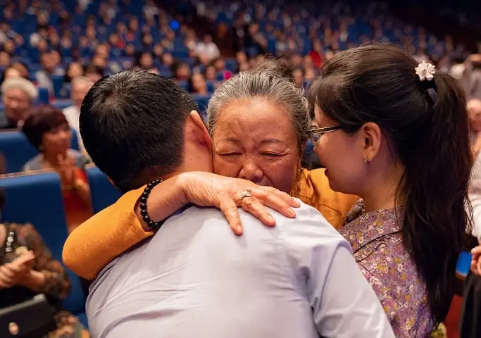 Lương Kim Oanh Là Ai: Tiểu Sử, Sự Nghiệp Và Đời Tư Nữ Ca Sĩ Hải Ngoại Lương Kim Oanh Là Ai: Tiểu Sử, Sự Nghiệp Và Đời Tư Nữ Ca Sĩ Hải Ngoại