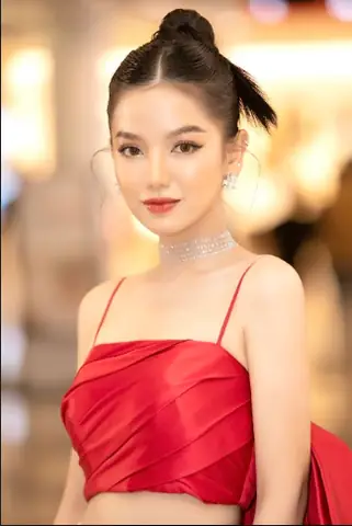 Mạc Văn Khoa: Hành Trình Từ Chàng Trai Quê Đến Ngôi Sao Hài Tài Năng