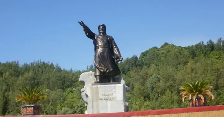 Mai Hắc Đế: Sự Thật Về Vị Hoàng Đế Da Đen Và Quốc Gia Vạn Xuân Lẫy Lừng