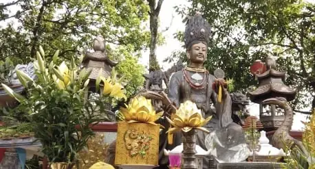 Mẫu Cửu Trùng Thiên: La Lịch, Chức Vị Và Vị Thế Trong Đạo Mẫu