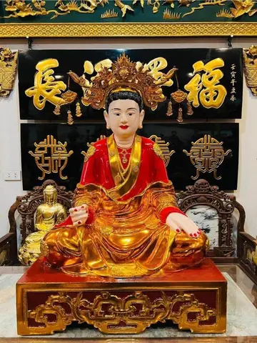 Thánh Mẫu Liễu Hạnh: Đấng Tối Linh Trong Lòng Tín Ngưỡng Dân Gian Việt Nam