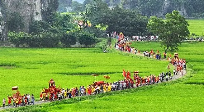 Thánh Mẫu Liễu Hạnh: Đấng Tối Linh Trong Lòng Tín Ngưỡng Dân Gian Việt Nam