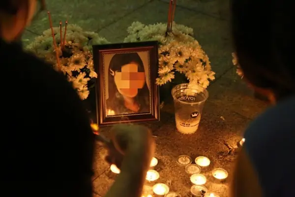 Mẹ Của Bé Vân An Là Ai? Tiểu Sử Và Hành Trình Đáng Ngưỡng Mộ Của Hoa Hậu Ngọc Hân