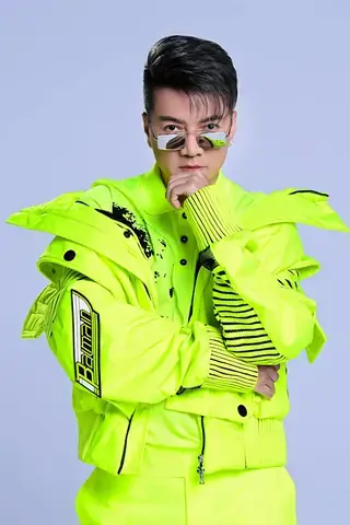 Mẹ Của Con Đàm Vĩnh Hưng Là Ai? Sự Thật Về Hành Trình Làm Cha Đơn Thân Của Mr. Đàm