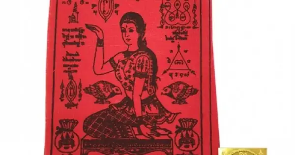 Khám Phá Sức Hút Kỳ Lạ Của Mẹ Ngoắc Thái Lan: Danh Tính Và Sức Ảnh Hưởng