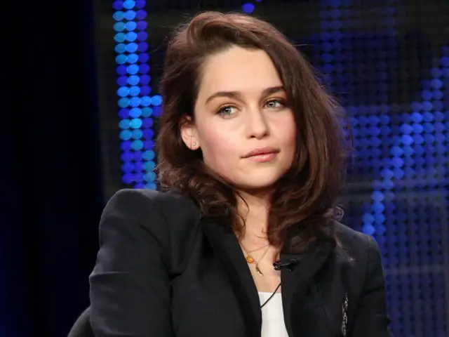 Emilia Clarke: Người Phụ Nữ Đứng Sau Thành Công Của "mẹ Rồng" Daenerys Targaryen
