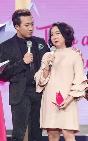 Bà Huỳnh Uyển Trân: Hành Trình Đằng Sau Hành Trình Thành Công Của Mc Trấn Thành