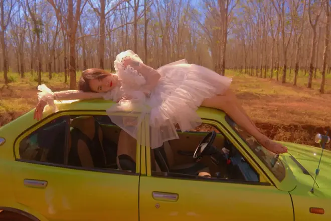 "anh Là Ai" Của Phương Ly: Khám Phá Góc Nhìn Âm Nhạc Và Thông Điệp Đằng Sau