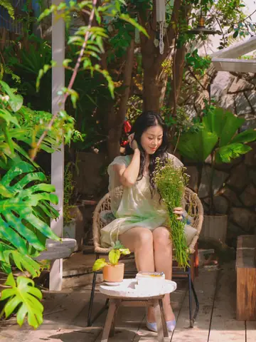 Nam Thư Là Ai? Tiểu Sử Và Hành Trình Sự Nghiệp Của "kiều Nữ Làng Hài" Nam Thư Là Ai? Tiểu Sử Và Hành Trình Sự Nghiệp Của "kiều Nữ Làng Hài"