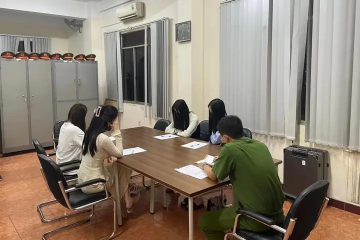 Người Mẫu Hpth Là Ai? Giải Mã Sức Ảnh Hưởng Và Sự Thật Về Hot Girl Hp Người Mẫu Hpth Là Ai? Giải Mã Sức Ảnh Hưởng Và Sự Thật Về Hot Girl Hp