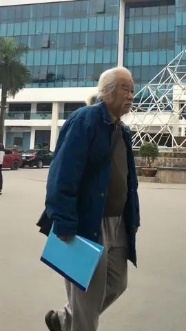 Nguyễn Đình Cống Là Ai: Tiểu Sử, Sự Nghiệp Và Những Dấu Ấn Khó Phai