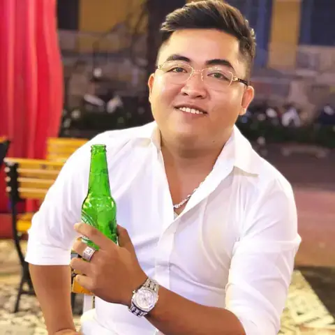 Nguyễn Việt Sin: Hành Trình Từ Game Thủ Chuyên Nghiệp Đến Streamer Đa Tài Nguyễn Việt Sin: Hành Trình Từ Game Thủ Chuyên Nghiệp Đến Streamer Đa Tài