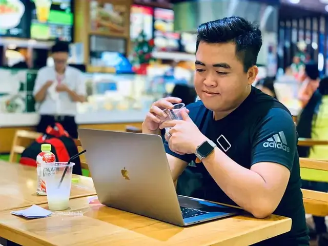 Nguyễn Việt Sin: Hành Trình Từ Game Thủ Chuyên Nghiệp Đến Streamer Đa Tài Nguyễn Việt Sin: Hành Trình Từ Game Thủ Chuyên Nghiệp Đến Streamer Đa Tài