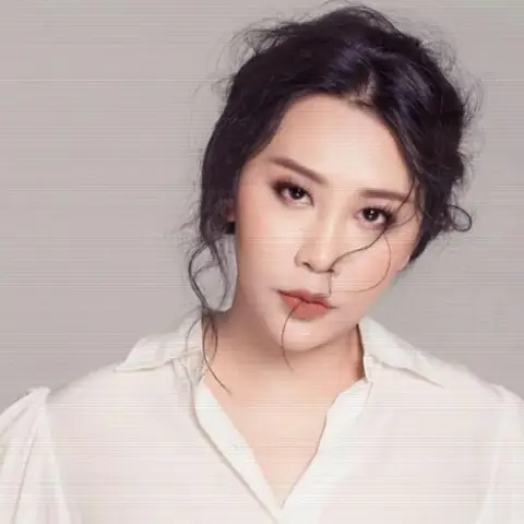 Vũ Phương Thanh (gào): Hành Trình Từ Hiện Tượng Văn Chương Tuổi Teen Đến Những Ồn Ào Đời Tư