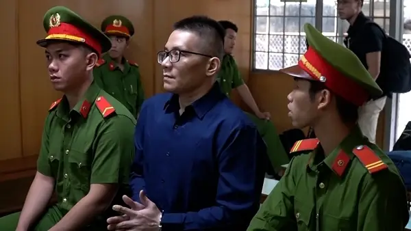 Nhâm Hoàng Khang Là Ai? Hành Trình Từ Coder Giỏi Đến Nhân Vật Gây Sốt Trong Vụ Lùm Xùm Với Bà Nguyễn Phương Hằng