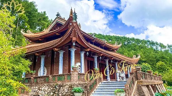 Tìm Hiểu Về Ông Mãnh Tổ: Vị Thần Hộ Mệnh Đặc Biệt Trong Dòng Họ