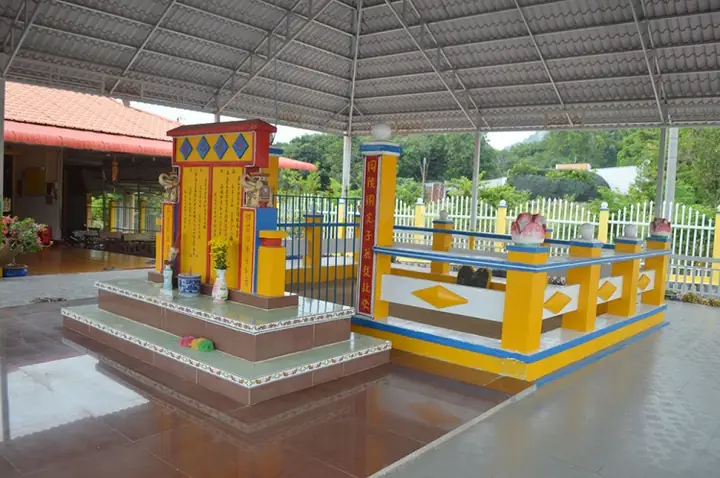 Giải Mã Huyền Thoại Cá Sấu 5 Chân: Ông Năm Chèo Là Ai?