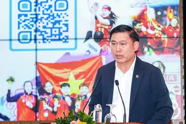 Ông Trần Anh Tú Là Ai? Sự Nghiệp Và Ảnh Hưởng Của Vị Doanh Nhân Trong Làng Bóng Đá Việt Nam