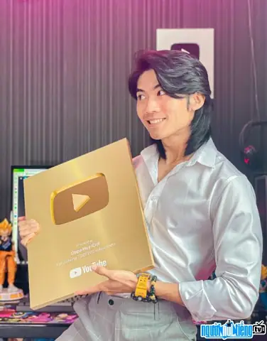 Oppa Huy Idol Là Ai? Hành Trình Lột Xác Từ Thợ Cắt Tóc Đến Nhà Sáng Tạo Nội Dung Triệu View