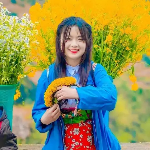 Phúng Phính Hà Giang: Hành Trình Từ Em Bé Dân Tộc Đến Hiện Tượng Mạng Và Những Góc Khuất Đời Thực