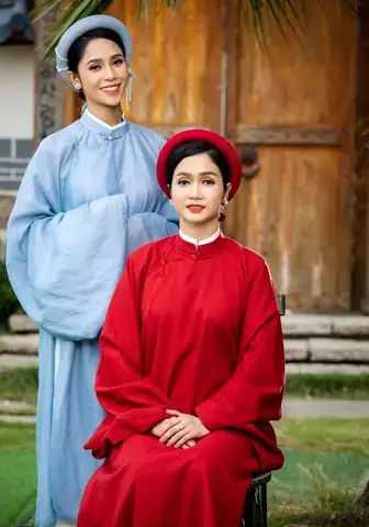 Phương Anh Phương Ý Là Ai? Khám Phá Cặp Song Ca Nghệ Thuật Đầy Triển Vọng Của V-pop Phương Anh Phương Ý Là Ai? Khám Phá Cặp Song Ca Nghệ Thuật Đầy Triển Vọng Của V-pop