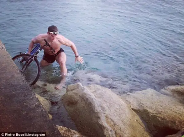 Pietro Boselli: Tiểu Sử Cuộc Đời Và Hành Trình Từ Giáo Viên Toán Đến Siêu Mẫu Toàn Cầu Pietro Boselli: Tiểu Sử Cuộc Đời Và Hành Trình Từ Giáo Viên Toán Đến Siêu Mẫu Toàn Cầu