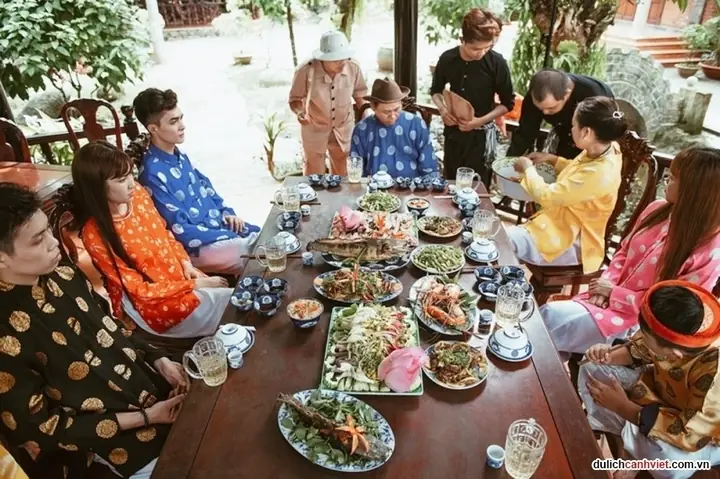 Khám Phá Ý Nghĩa Của "nhà": Nơi Bình Yên Hay Nỗi Buồn Vô Hạn? Khám Phá Ý Nghĩa Của "nhà": Nơi Bình Yên Hay Nỗi Buồn Vô Hạn?