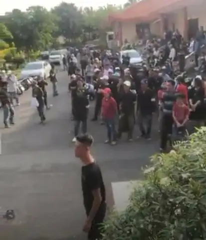 Vén Màn Bí Ẩn Đằng Sau Cái Tên Quân "xa Lộ": Hành Trình Từ Tên Tội Phạm Đến Ông Trùm Khét Tiếng Vén Màn Bí Ẩn Đằng Sau Cái Tên Quân "xa Lộ": Hành Trình Từ Tên Tội Phạm Đến Ông Trùm Khét Tiếng