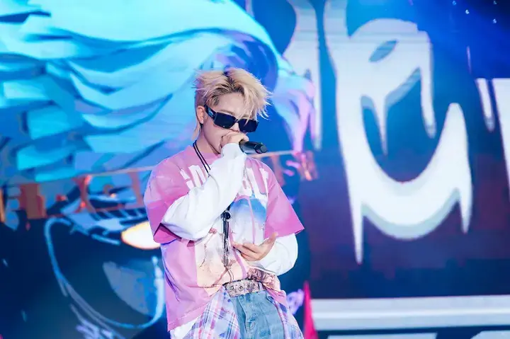 Quang Anh Rhyder Là Ai? Hành Trình Âm Nhạc Và Dấu Ấn Độc Đáo Của Nam Ca Sĩ Trẻ