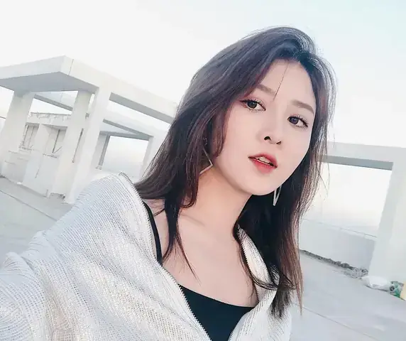 Ribi Sachi Là Ai? Tiểu Sử, Sự Nghiệp Và Cuộc Sống Hiện Tại